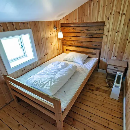 Solbakken Holiday home *