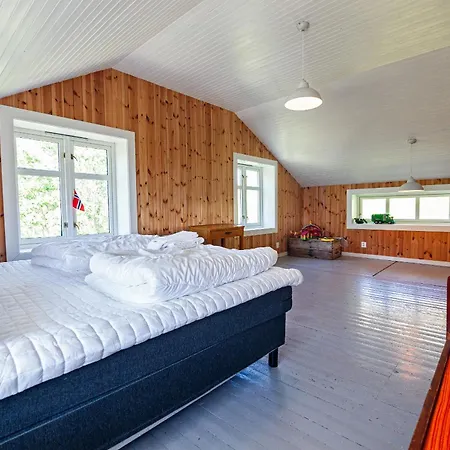 Holiday home Solbakken Ramberg