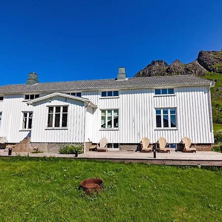 Solbakken Holiday home *