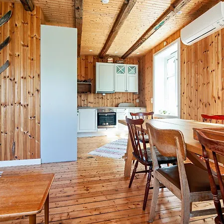 Solbakken Holiday home