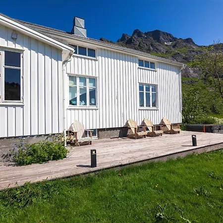 Holiday home Solbakken