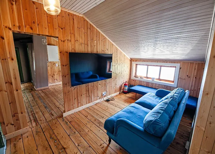 Solbakken Semesterbostad *