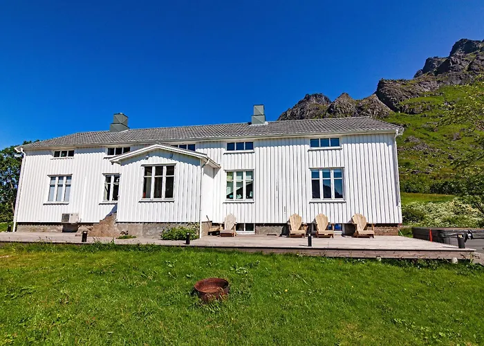 Solbakken Semesterbostad *